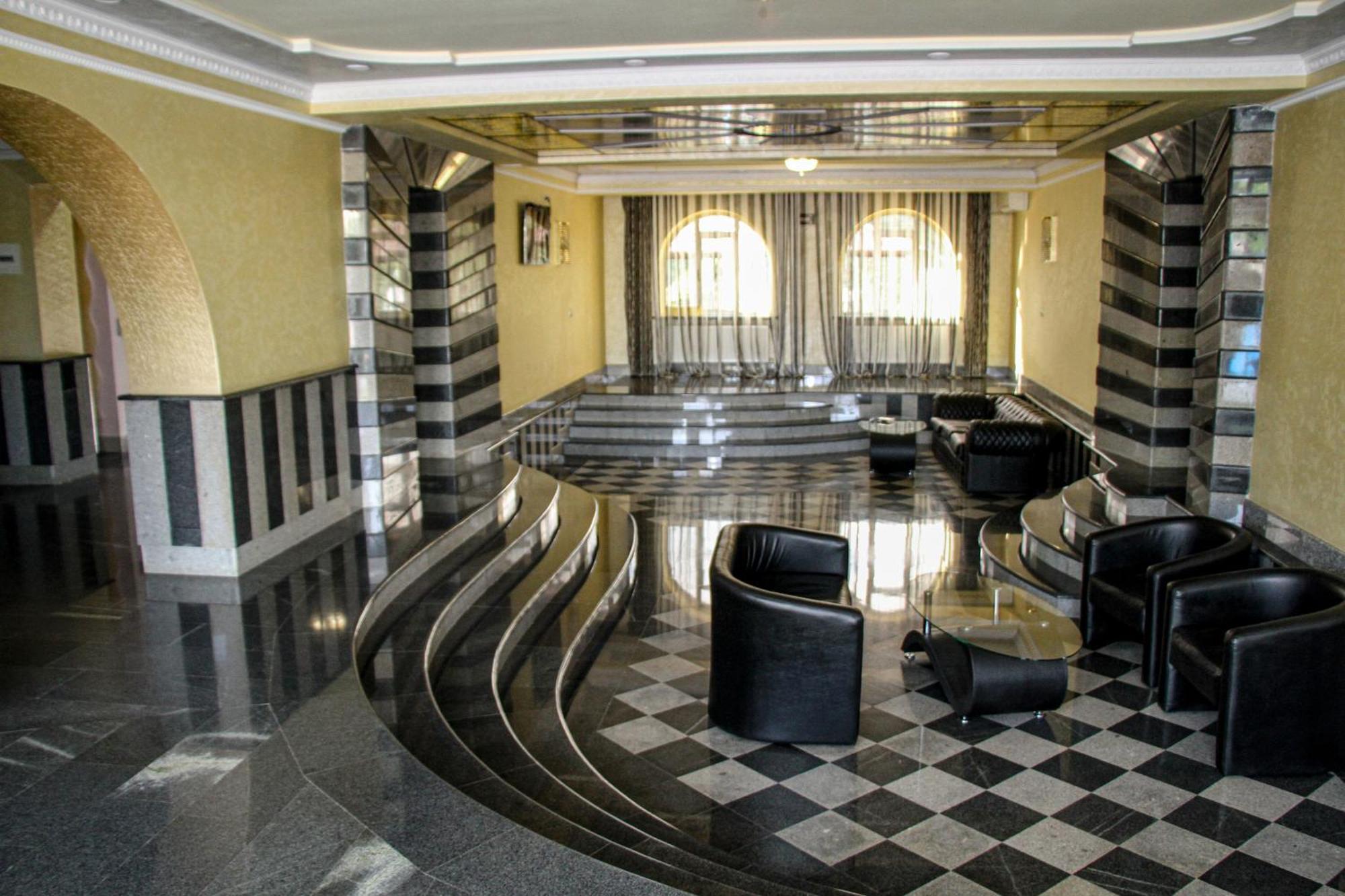 Grand Hotel Kapan, Armenia Экстерьер фото