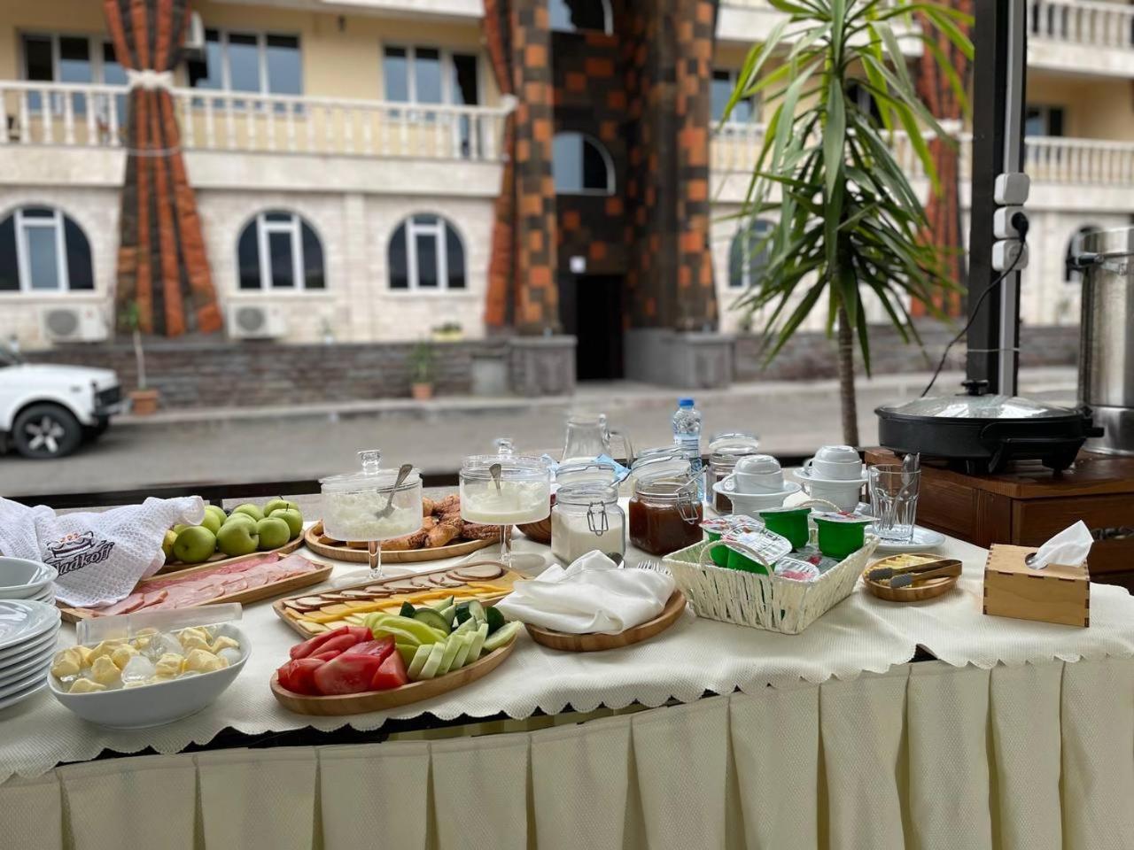 Grand Hotel Kapan, Armenia Экстерьер фото